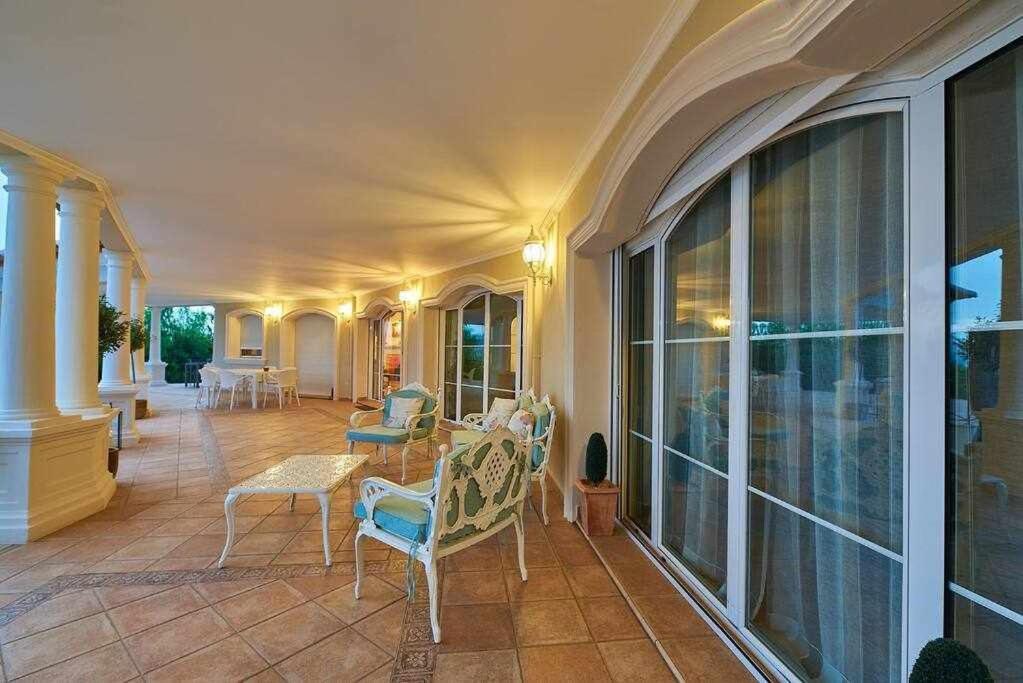 Villa De Lujo En *